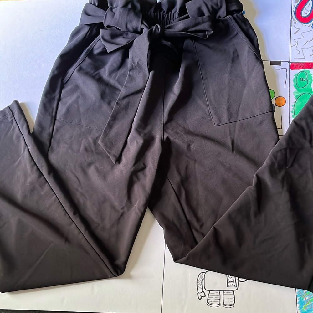 Black Bow-tie pants